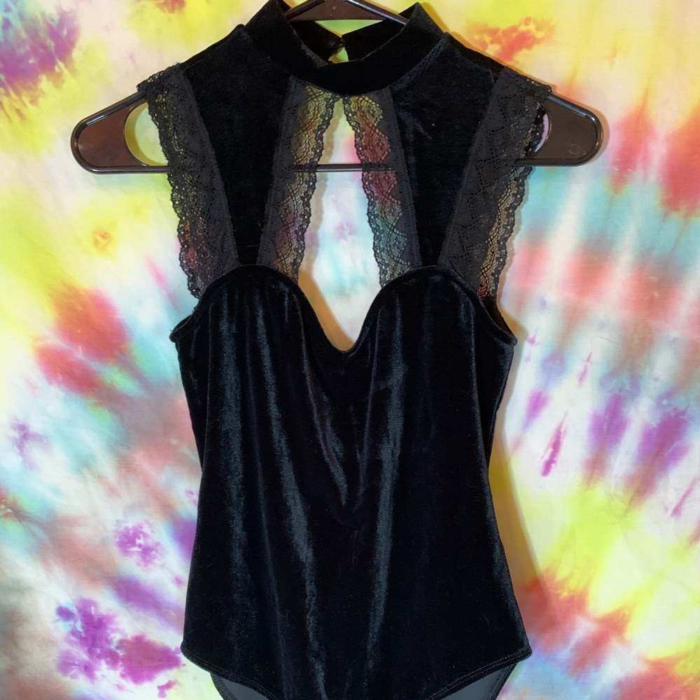 Women’s Lacey turtleneck one piece